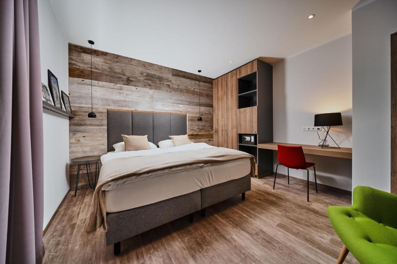 Seehotel Im Weyer Gmunden Exterior photo